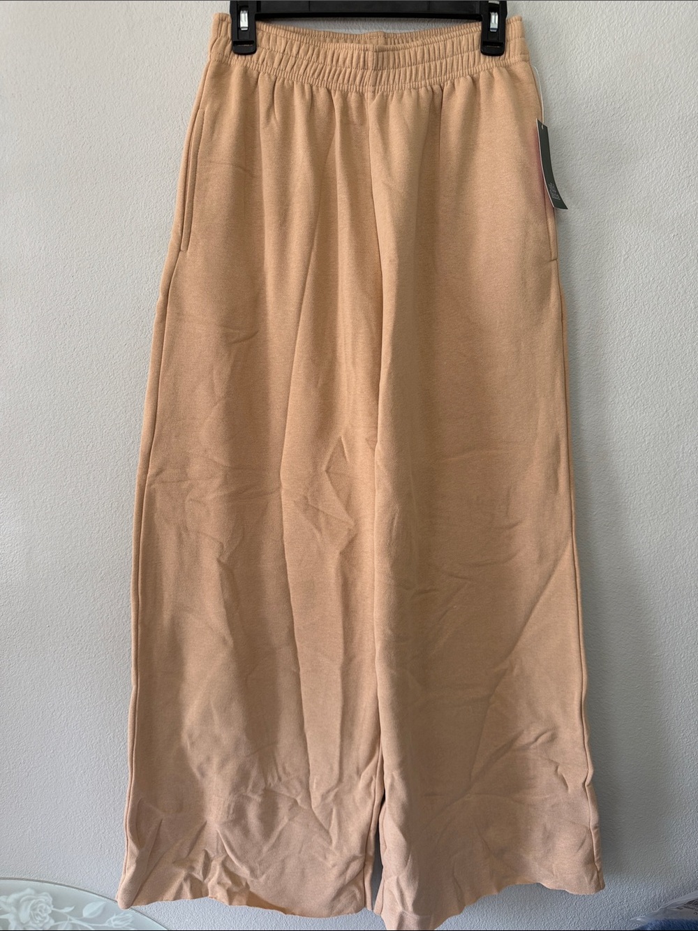 Wild Fable Women's Wide-Leg Beige Lounge Wear Pants With Front Pockets